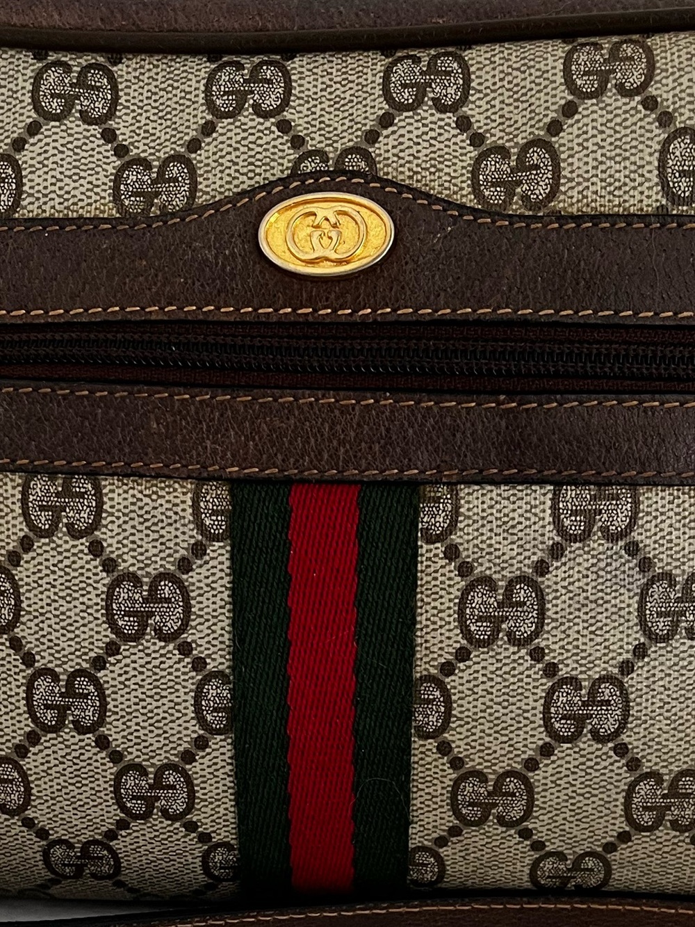 Vintage Gucci GG Supreme Sherry Line Crossbody Camera Bag Early 80s Collectible - Picture 8 of 17